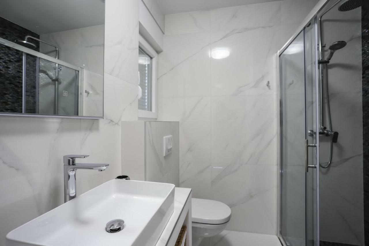 Villa Adastra Vinišće Extérieur photo